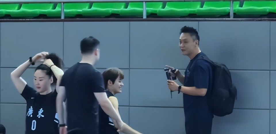 eg, Oml, 广东女篮已