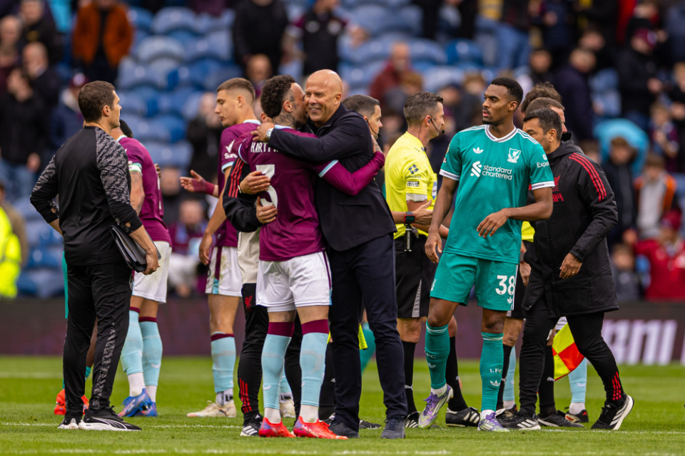 确愚蠢, 浦领先主要